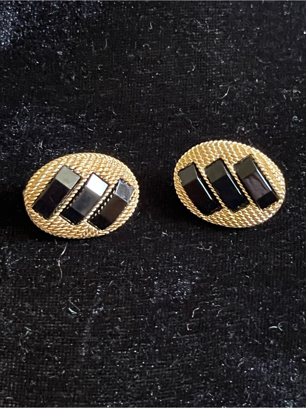 Vintage Crown Trifari Clip On Earrings Gold Black Signed 60s Geometric